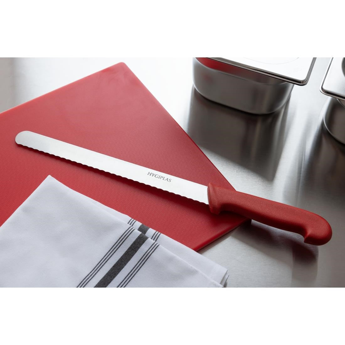 Hygiplas Serrated Slicer Red 25.5cm