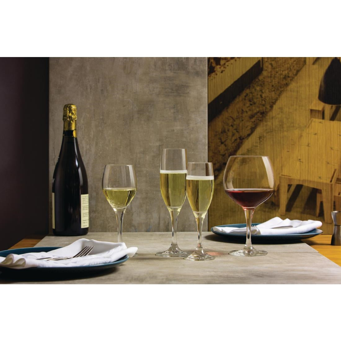 Schott Zwiesel Mondial White Wine Crystal Goblets 250ml (6 Pack)