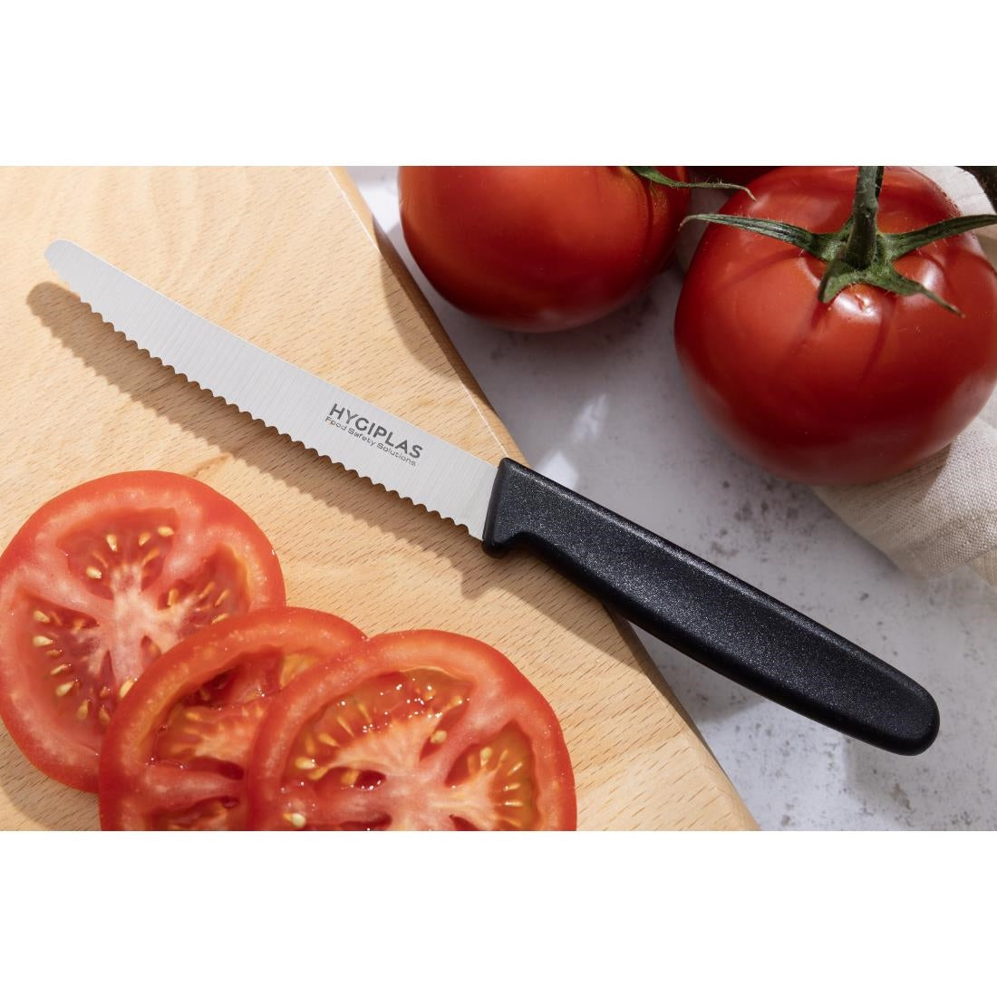Hygiplas Serrated Tomato Knife Black 10.5cm