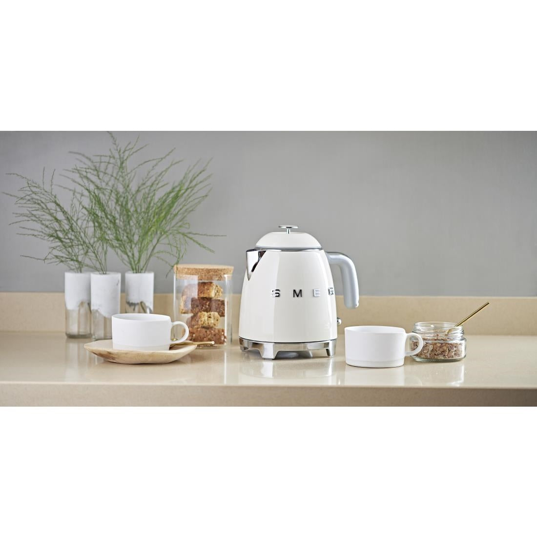 Smeg Mini Kettle Cream KLF05CRUK
