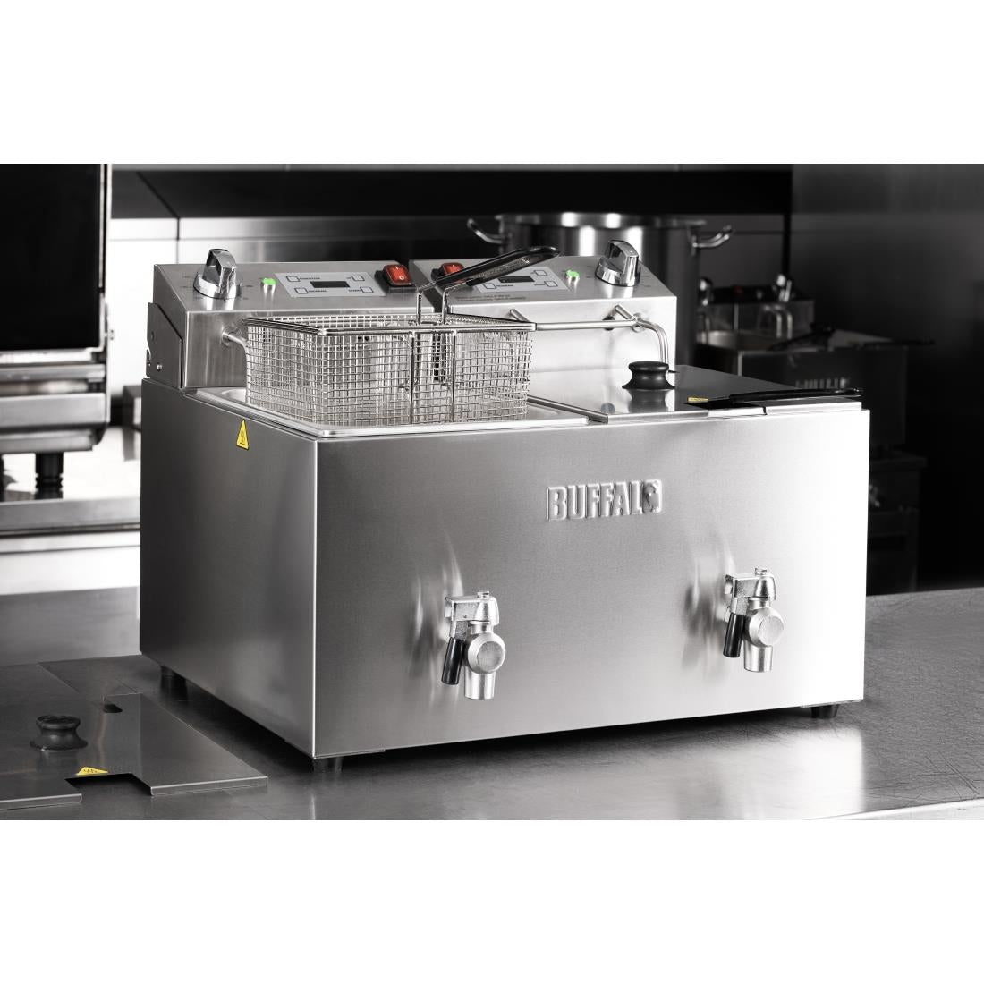 Buffalo Countertop Electric Fryer with Timer 2x8Ltr