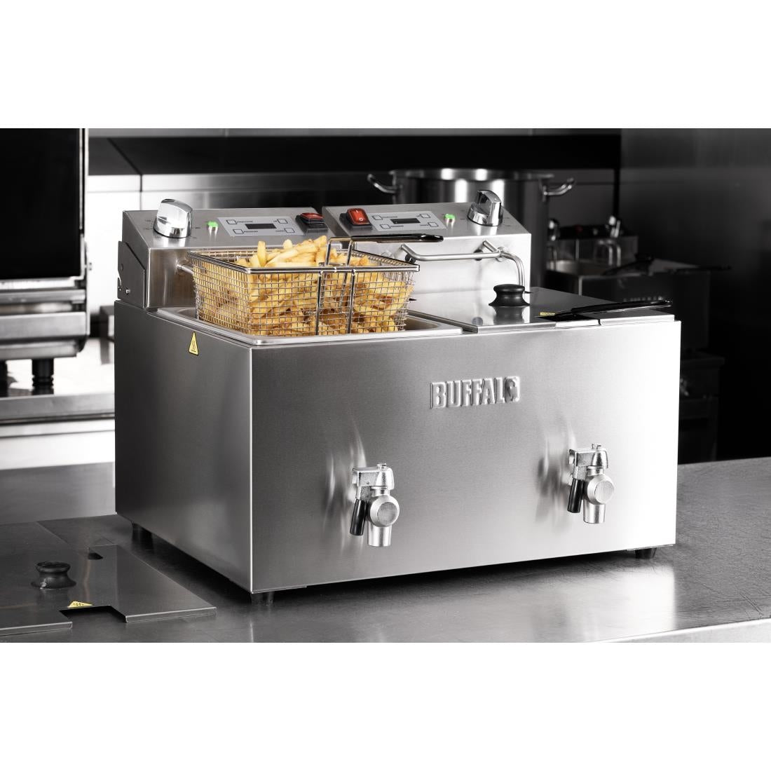 Buffalo Countertop Electric Fryer with Timer 2x8Ltr