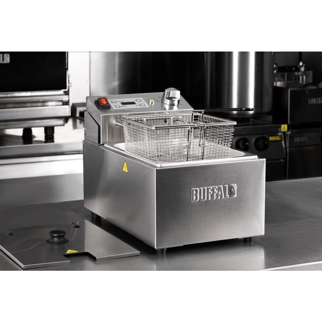 Buffalo Countertop Electric Fryer with Timer 5Ltr