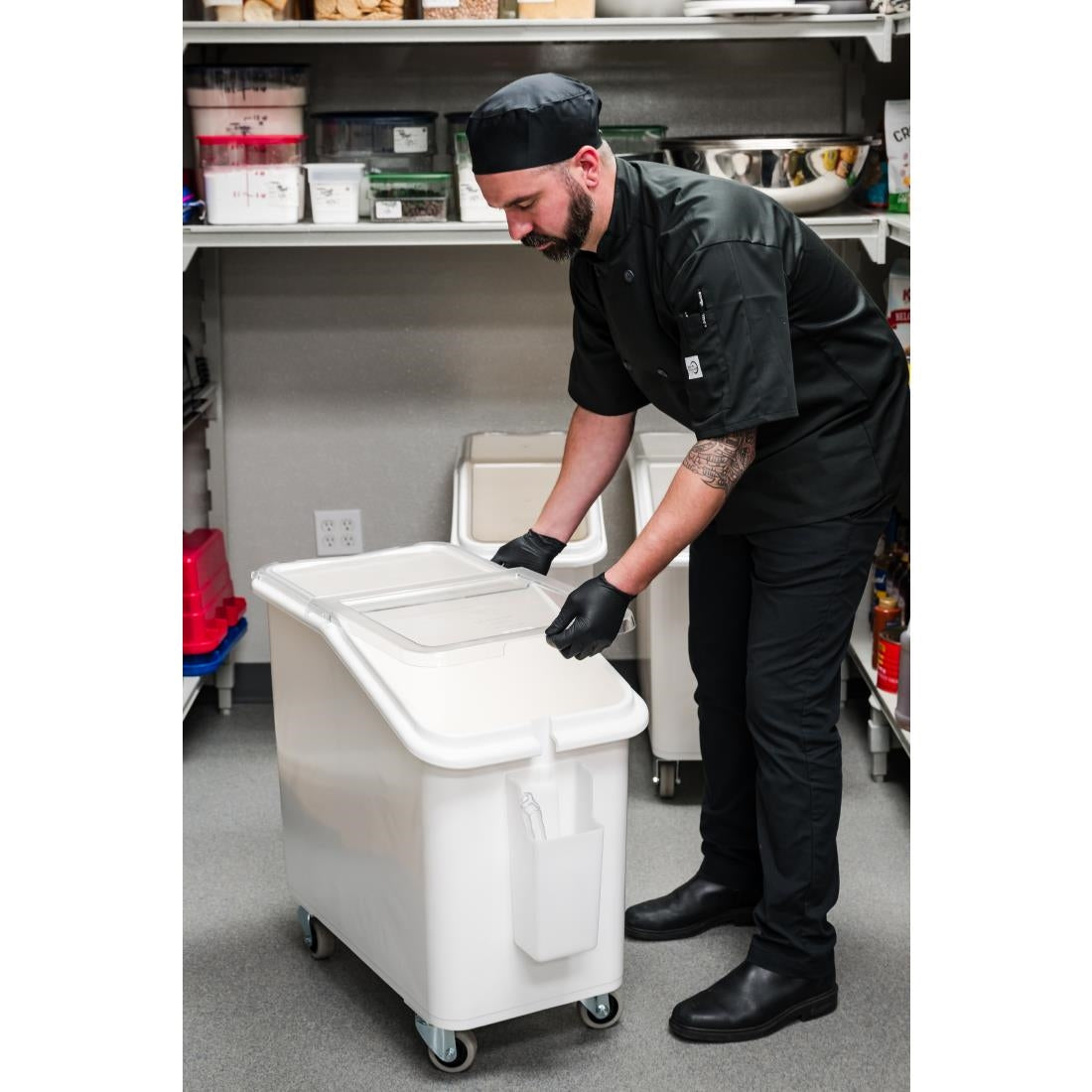 Cambro Mobile Ingredient Bin White 102Ltr