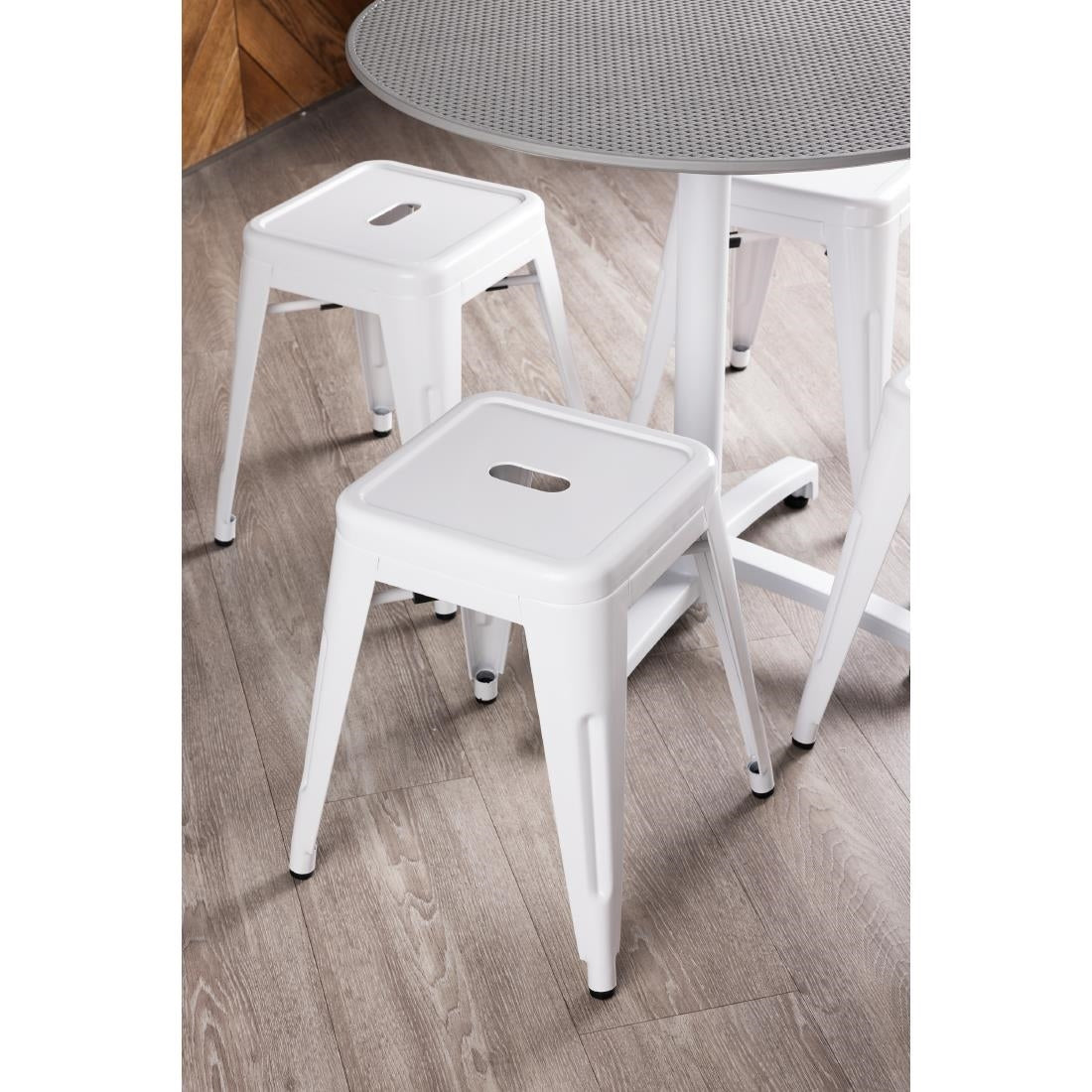 Bolero Bistro Steel Low Stools White (4 Pack)