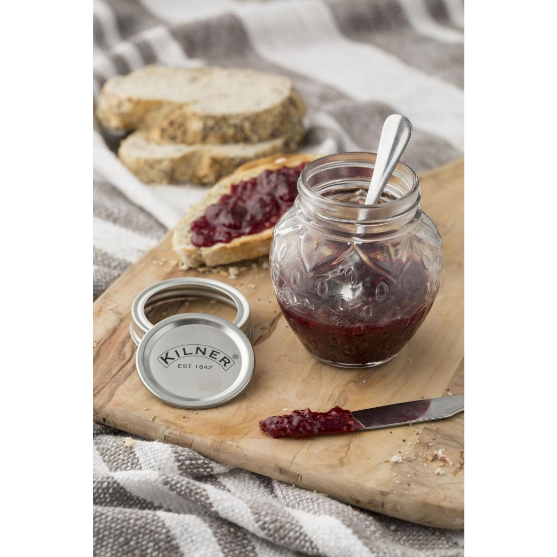Kilner Strawberry Fruit Preserve Jar 400ml