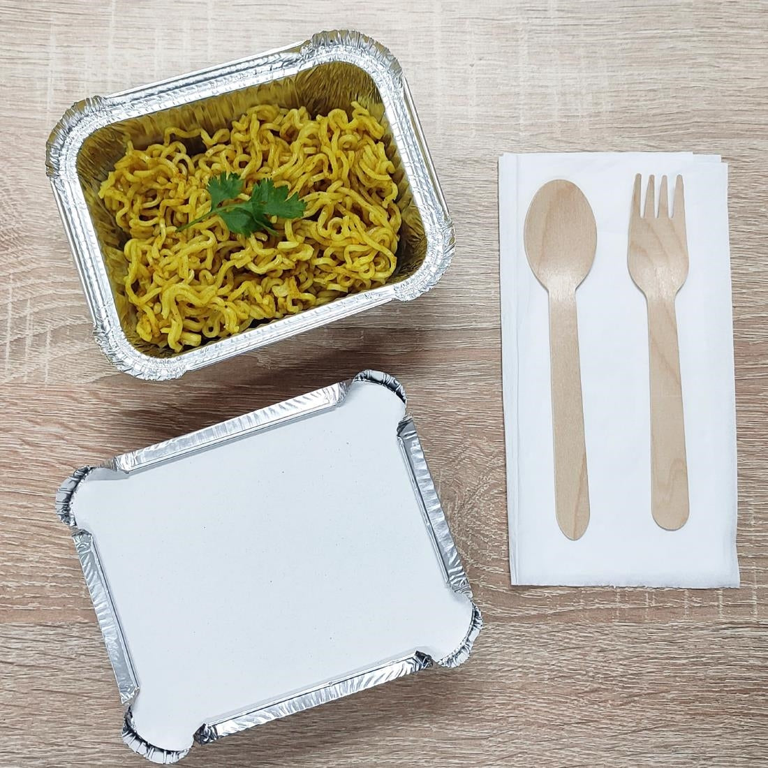 Nisbets Essentials Foil Containers and Lids 450ml (50 Pack)