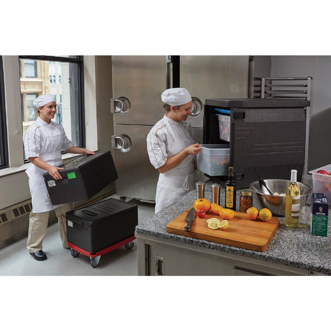 Cambro Insulated Front Loading Food Pan Carrier 86Ltr