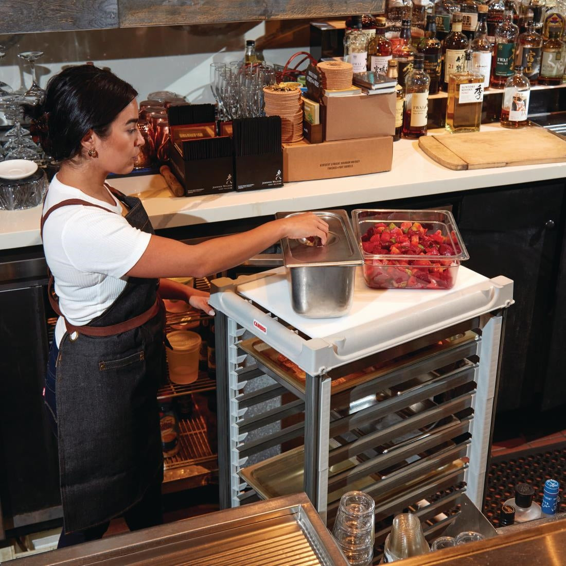 Cambro 1/1 Gastronorm Trolley 9 Tray Capacity Short