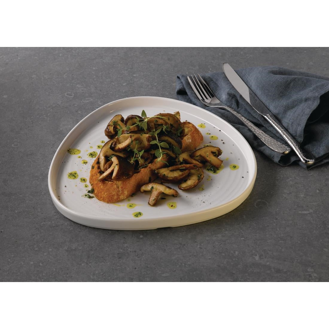 Churchill White Triangle Walled Chef Plates 260mm (6 Pack)