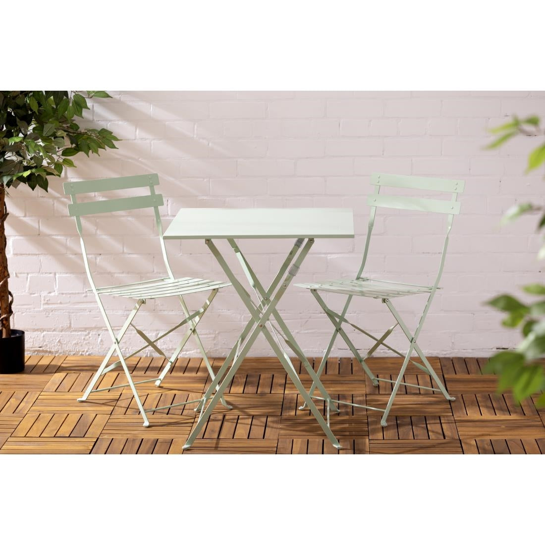 Bolero Perth Light Green Pavement Style Steel Folding Chairs (2 Pack)