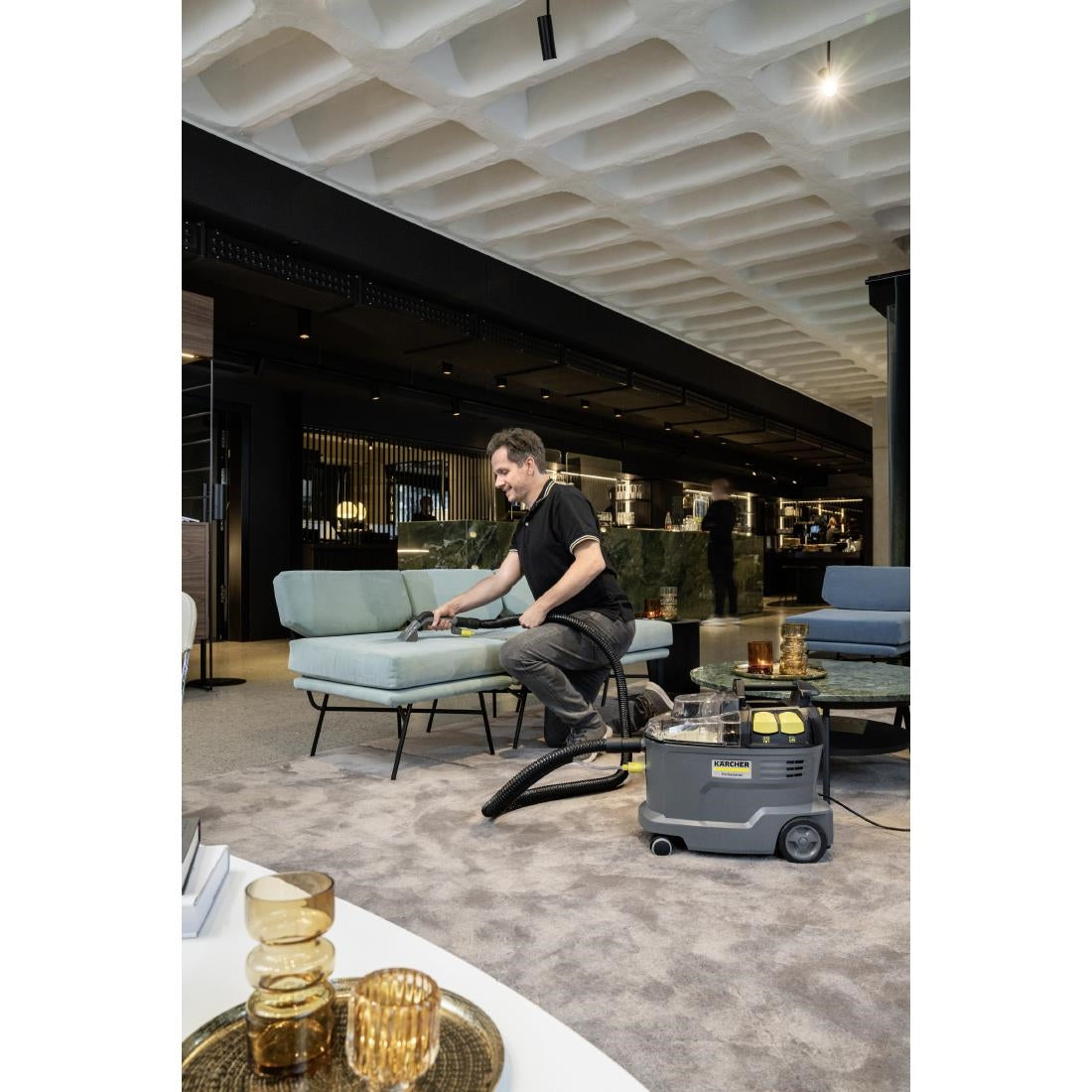 Karcher Spray Extraction Cleaner Puzzi 8/1 C