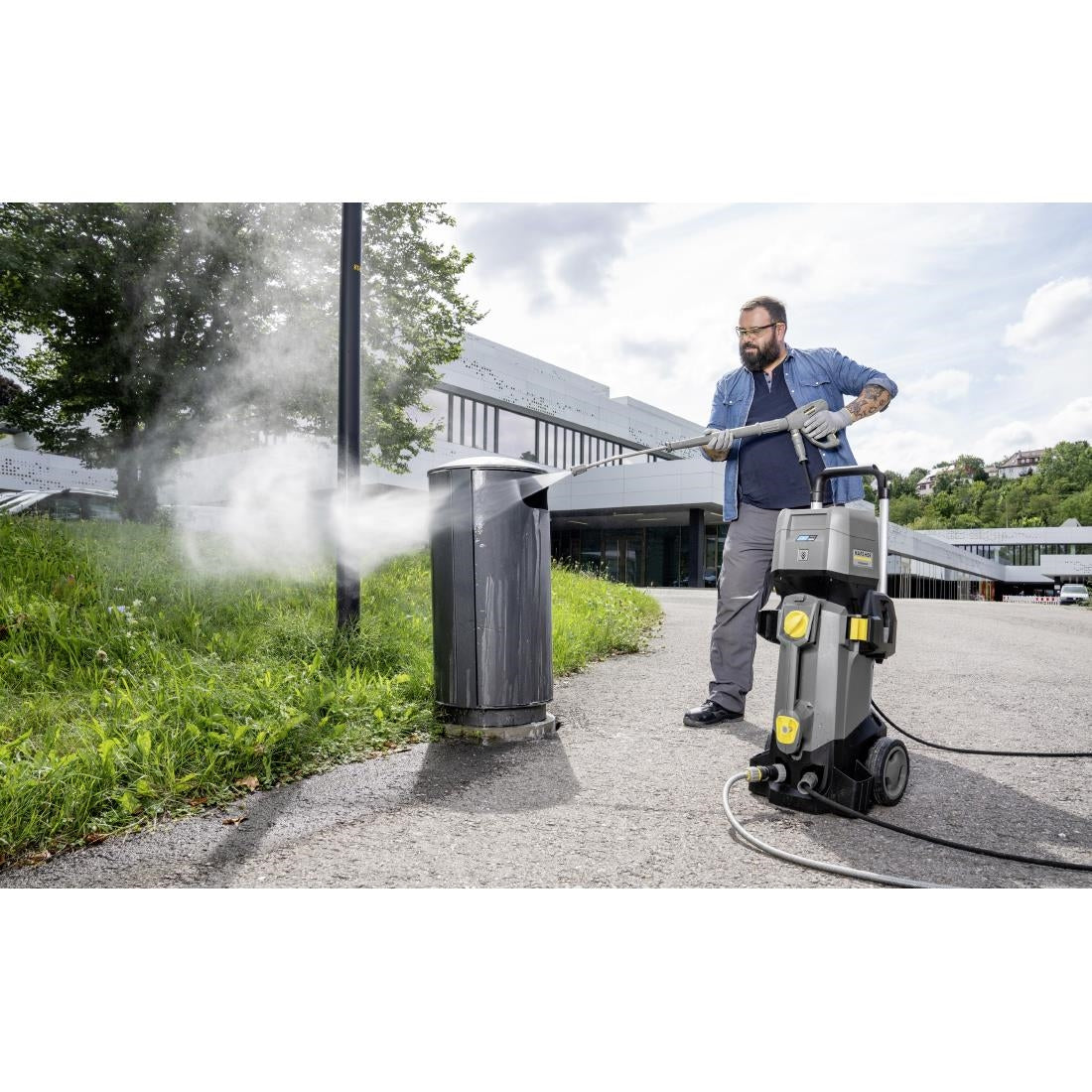 Karcher Battery High Pressure Cleaner HD 4/11 C BP Without Battery and Charger