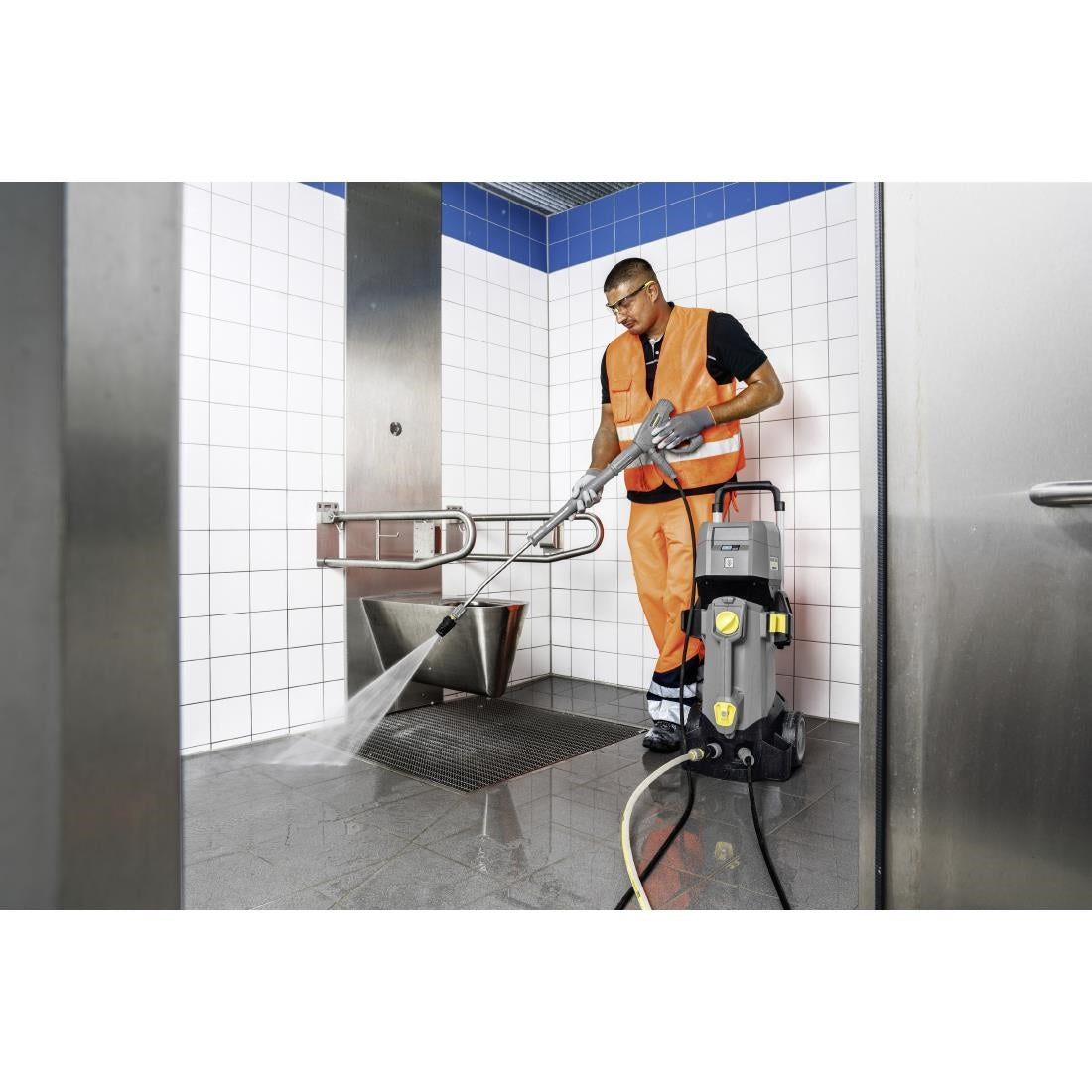 Karcher Battery High Pressure Cleaner HD 4/11 C BP Without Battery and Charger