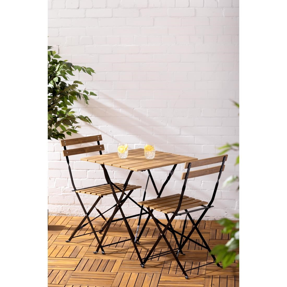 Bolero Perth Wood Effect Pavement Style Steel Folding Chairs (2 Pack)