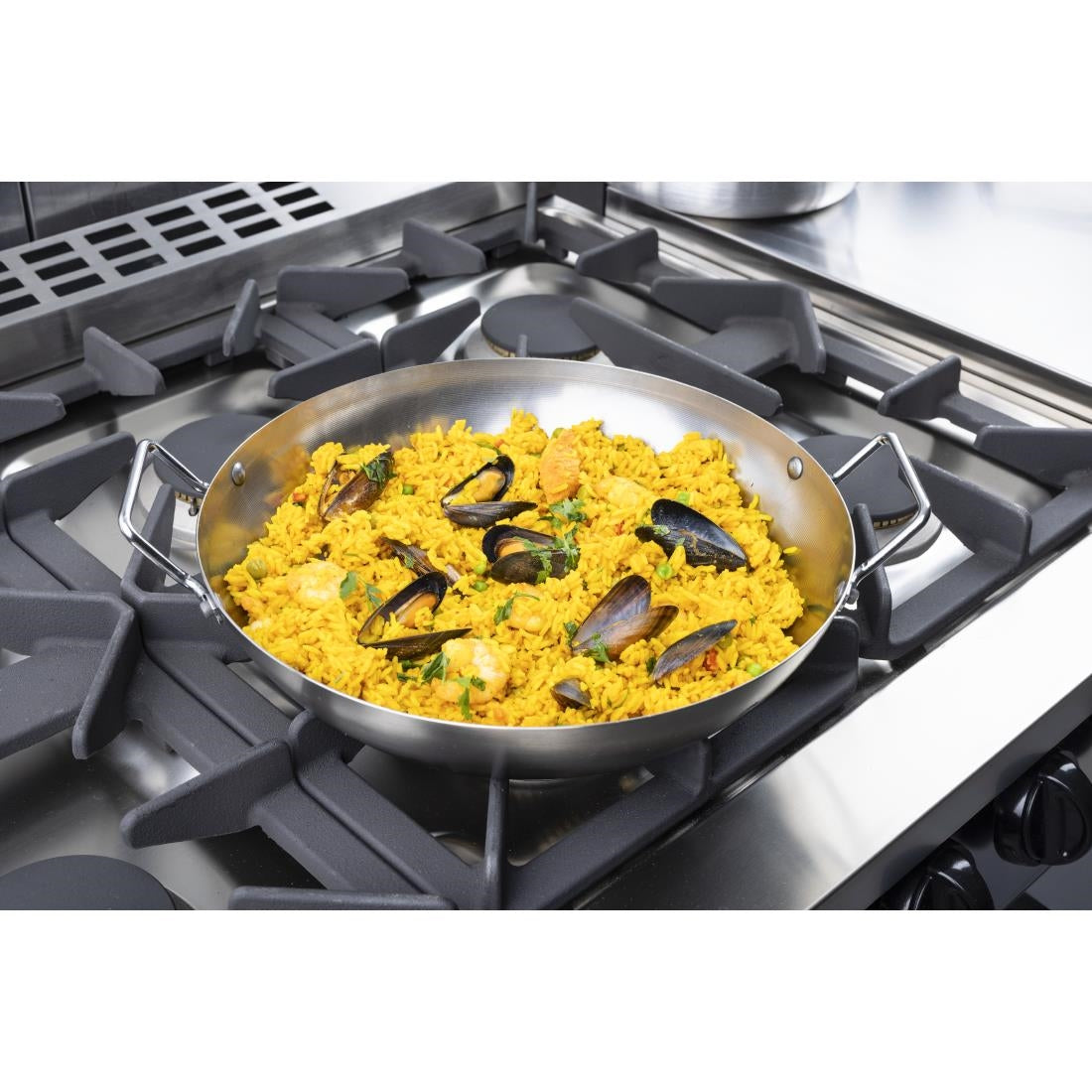 Vogue Carbon Steel Paella Pan 33cm