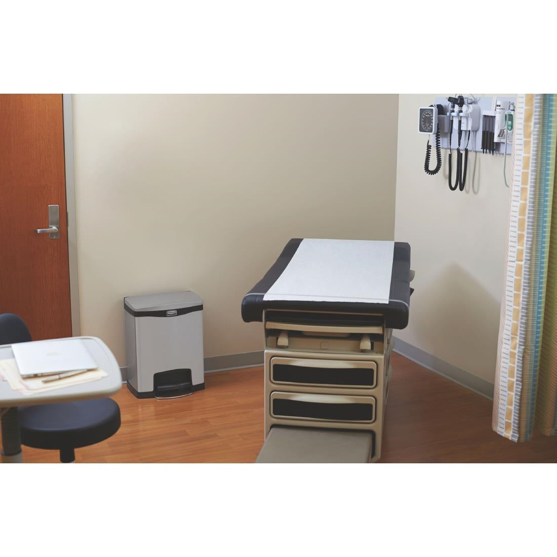 Rubbermaid Slim Jim Front Step-On Pedal Bin Stainless Steel 30Ltr