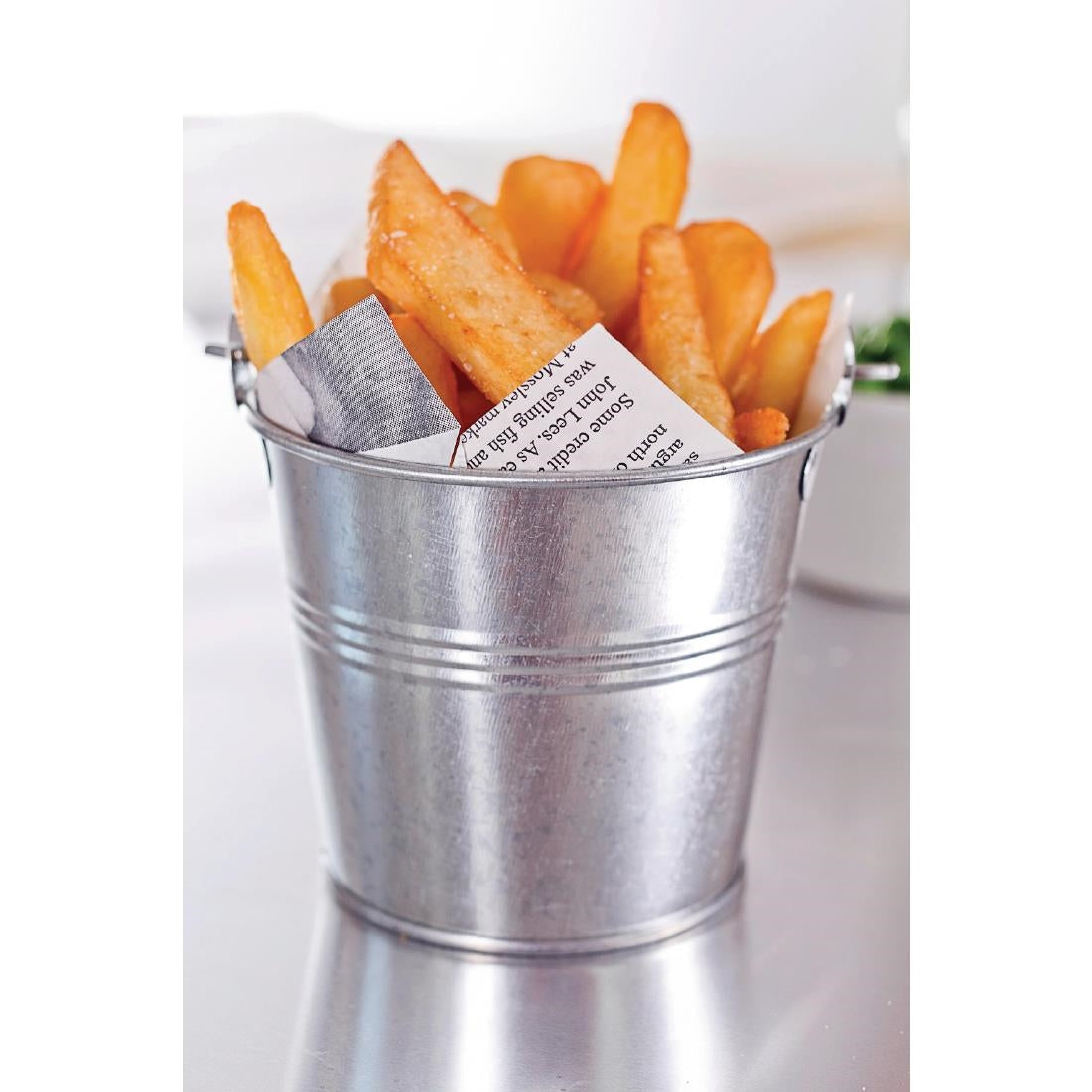Grease-Resistant Paper Chip Crowns Newspaper Print (1100 Pack)