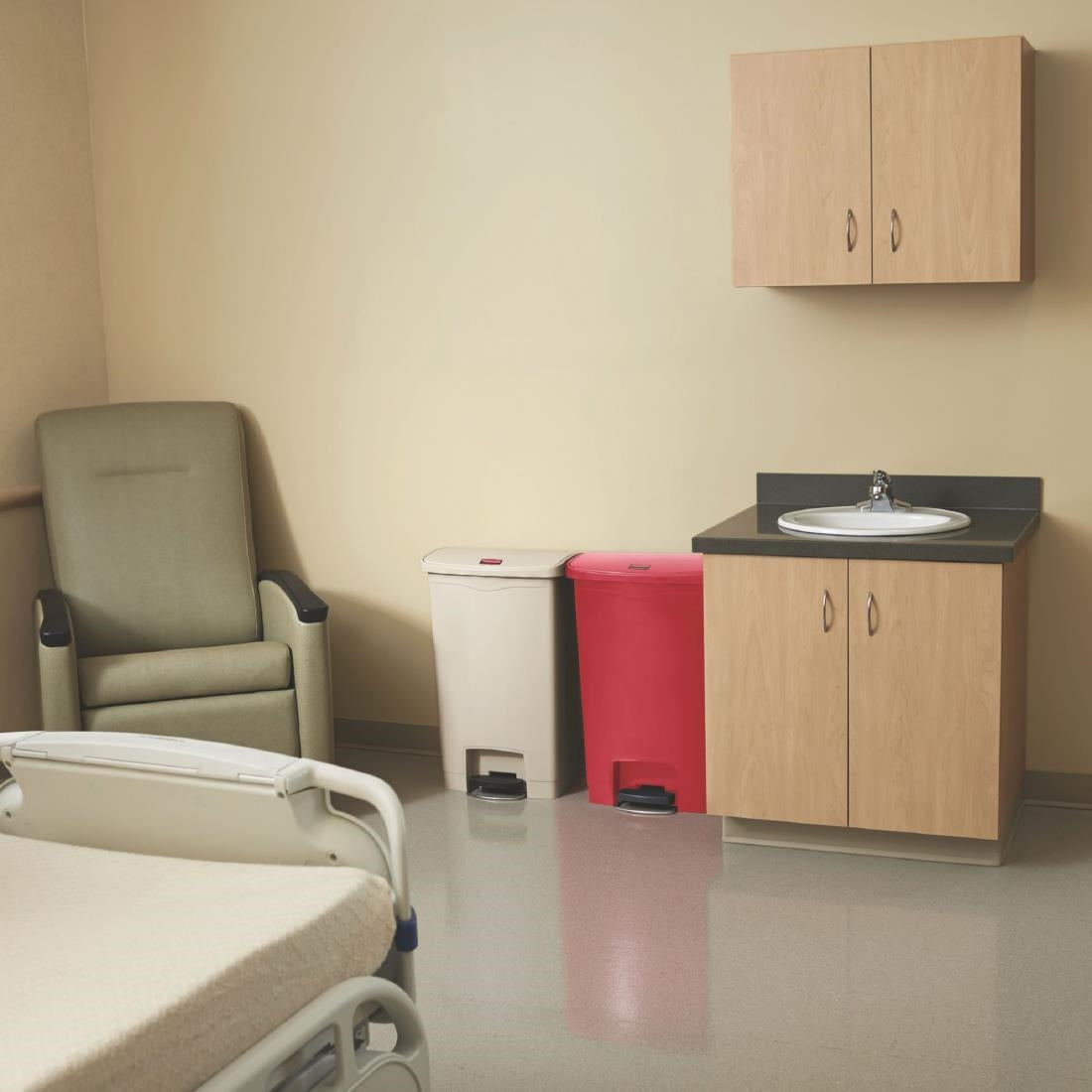 Rubbermaid Slim Jim Front Step-On Pedal Bin Red 50Ltr