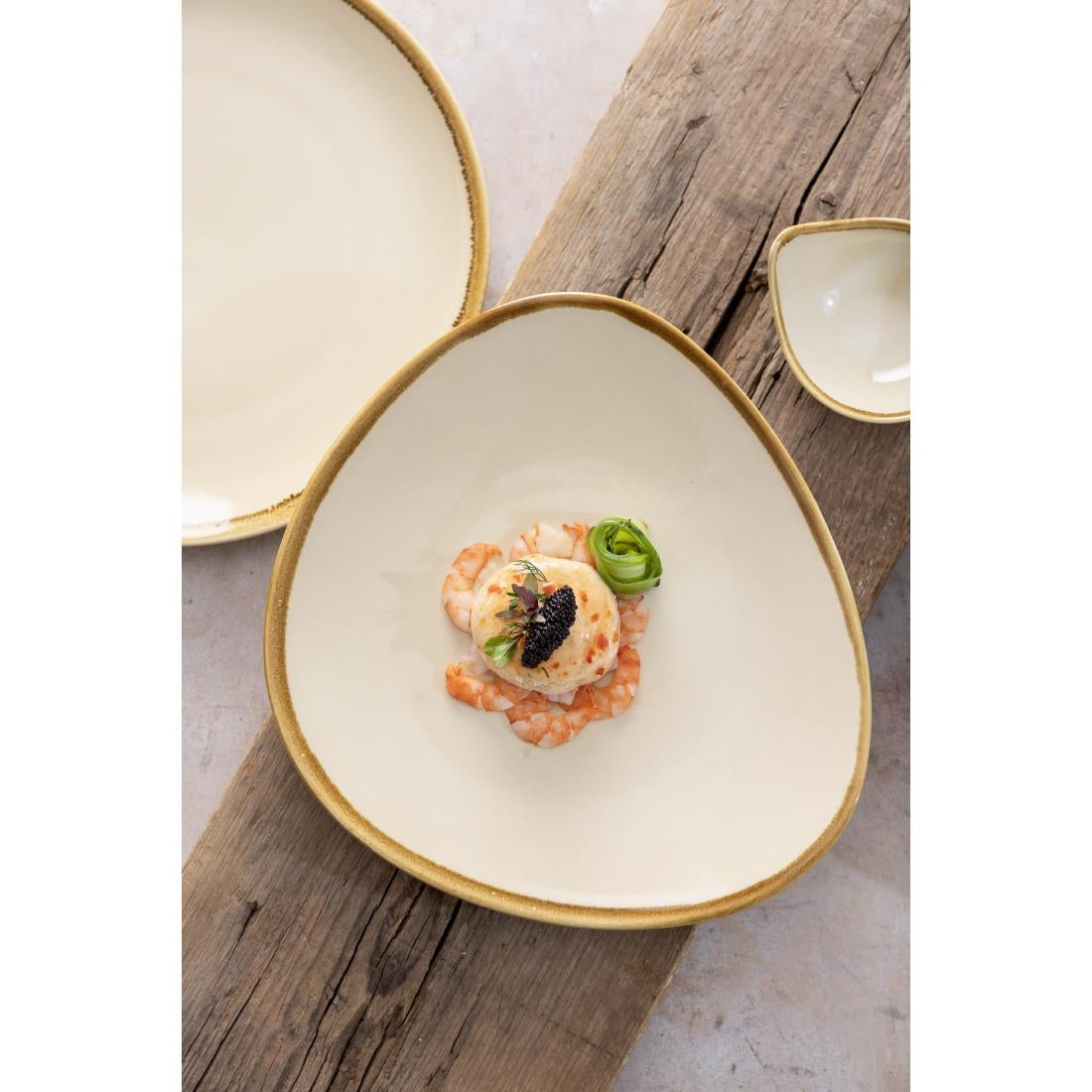 Olympia Kiln Triangular Plates Sandstone 280mm (4 Pack)