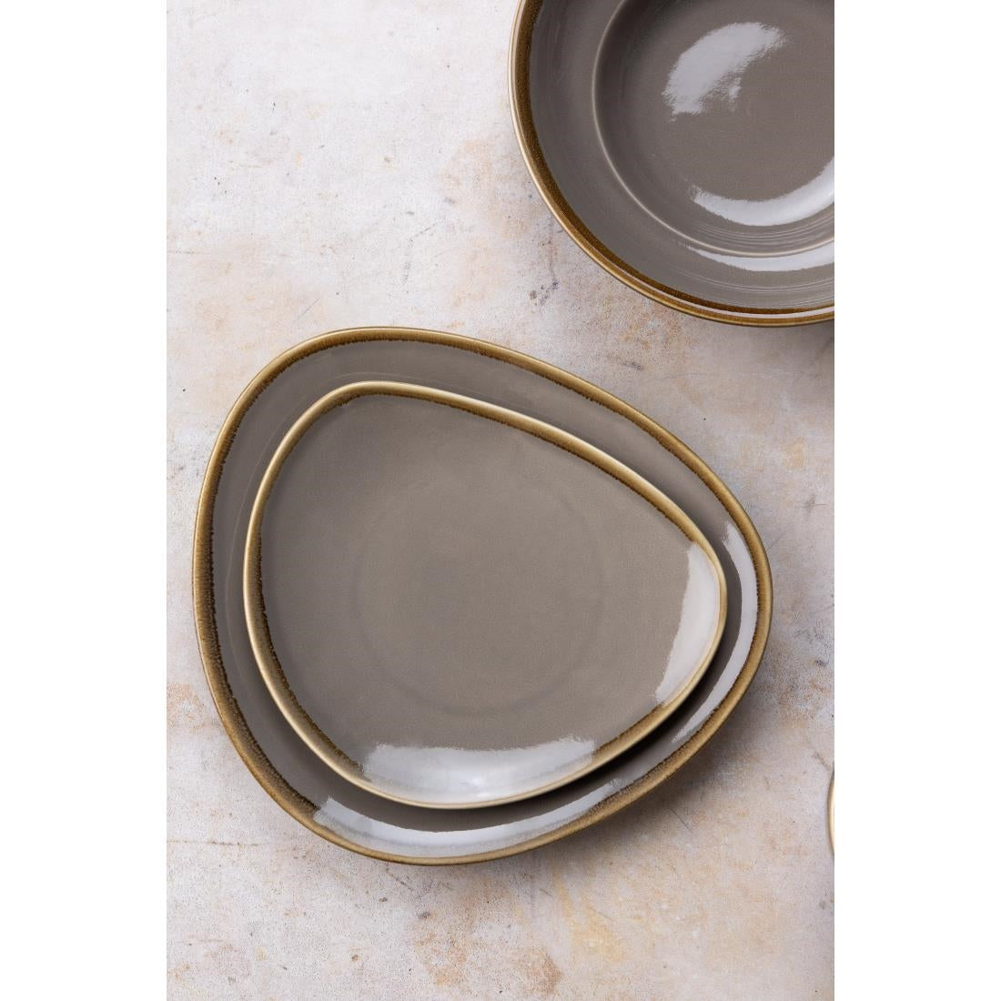 Olympia Kiln Triangular Plates Smoke 280mm (4 Pack)