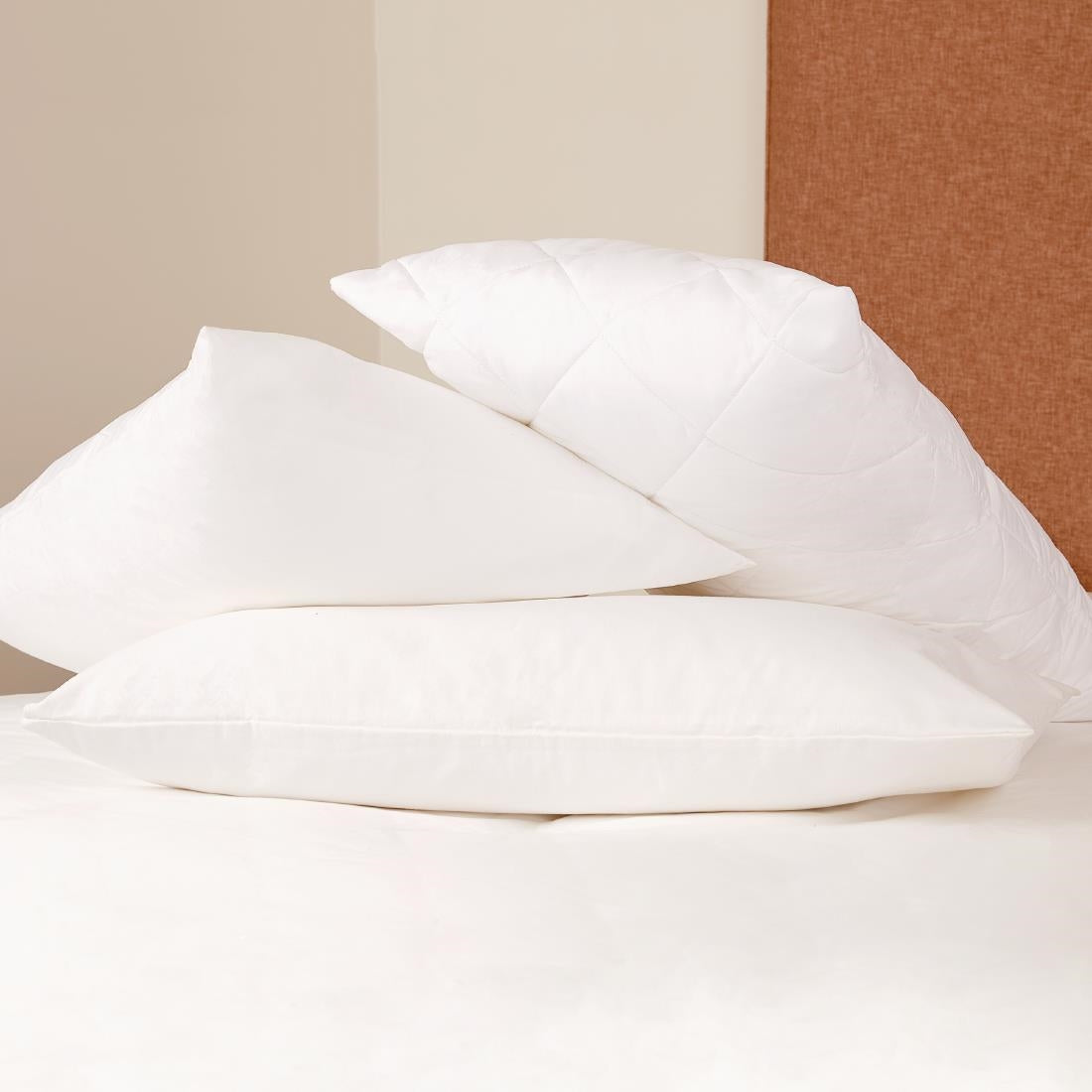 Comfort Polyzip Pillow Protector Non-Quilted