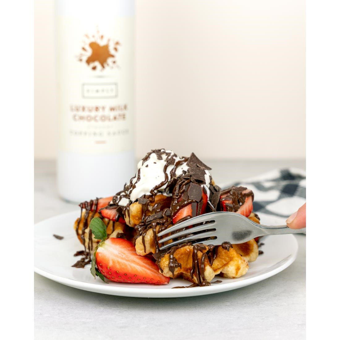 Simply Luxury Milk Chocolate Topping Sauce 1kg
