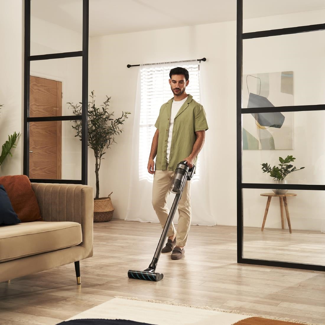 Samsung Jet 75E Pet Cordless Stick Vacuum Cleaner with Pet tool 200W