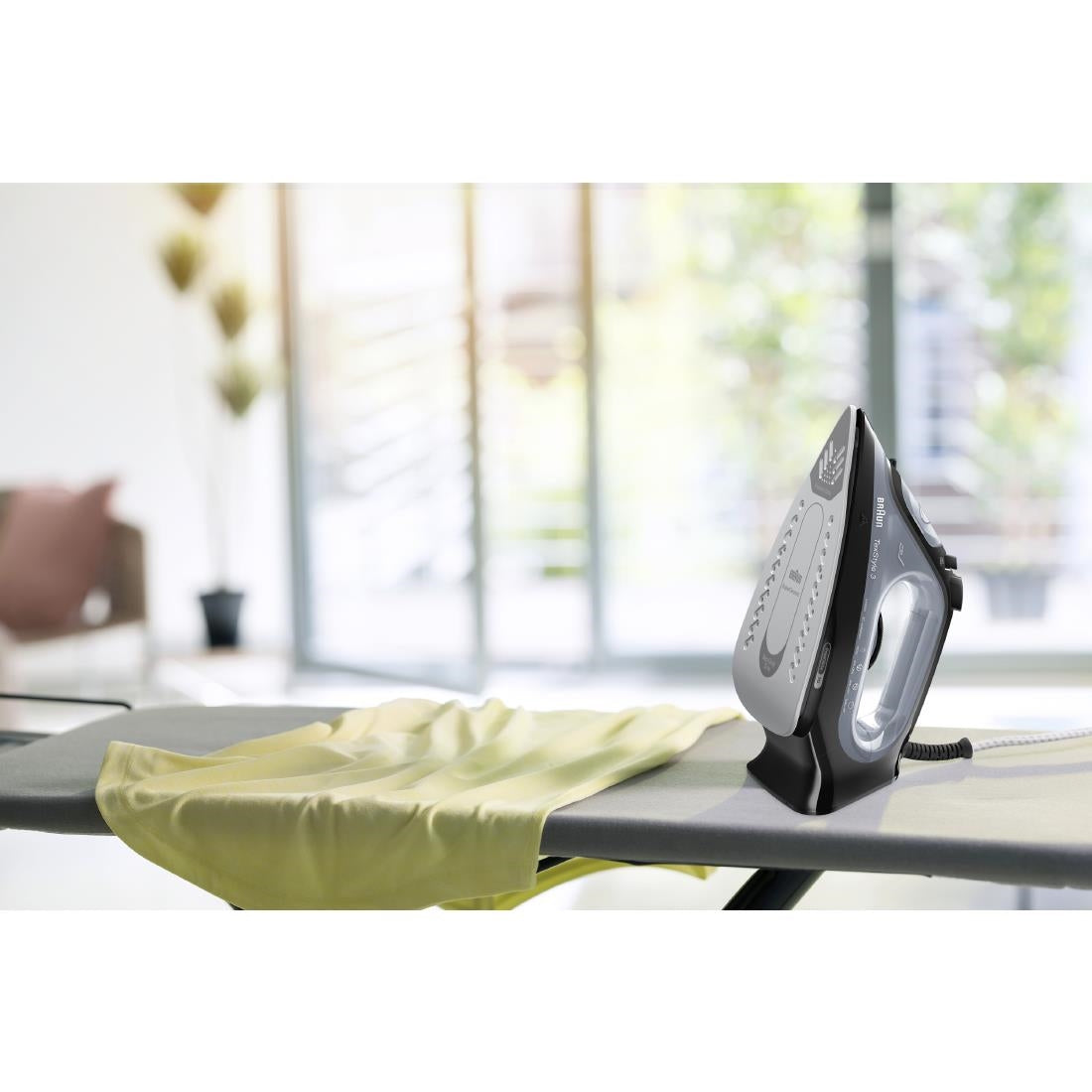 Braun TexStyle 3 Steam Iron SI3055 Black