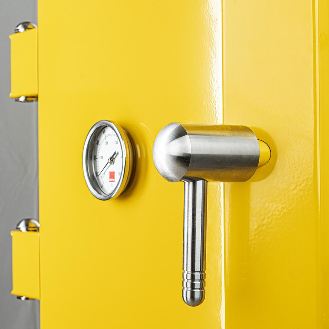 Bertha Professional Inflorescence Charcoal Oven BER-16016 Buttercup