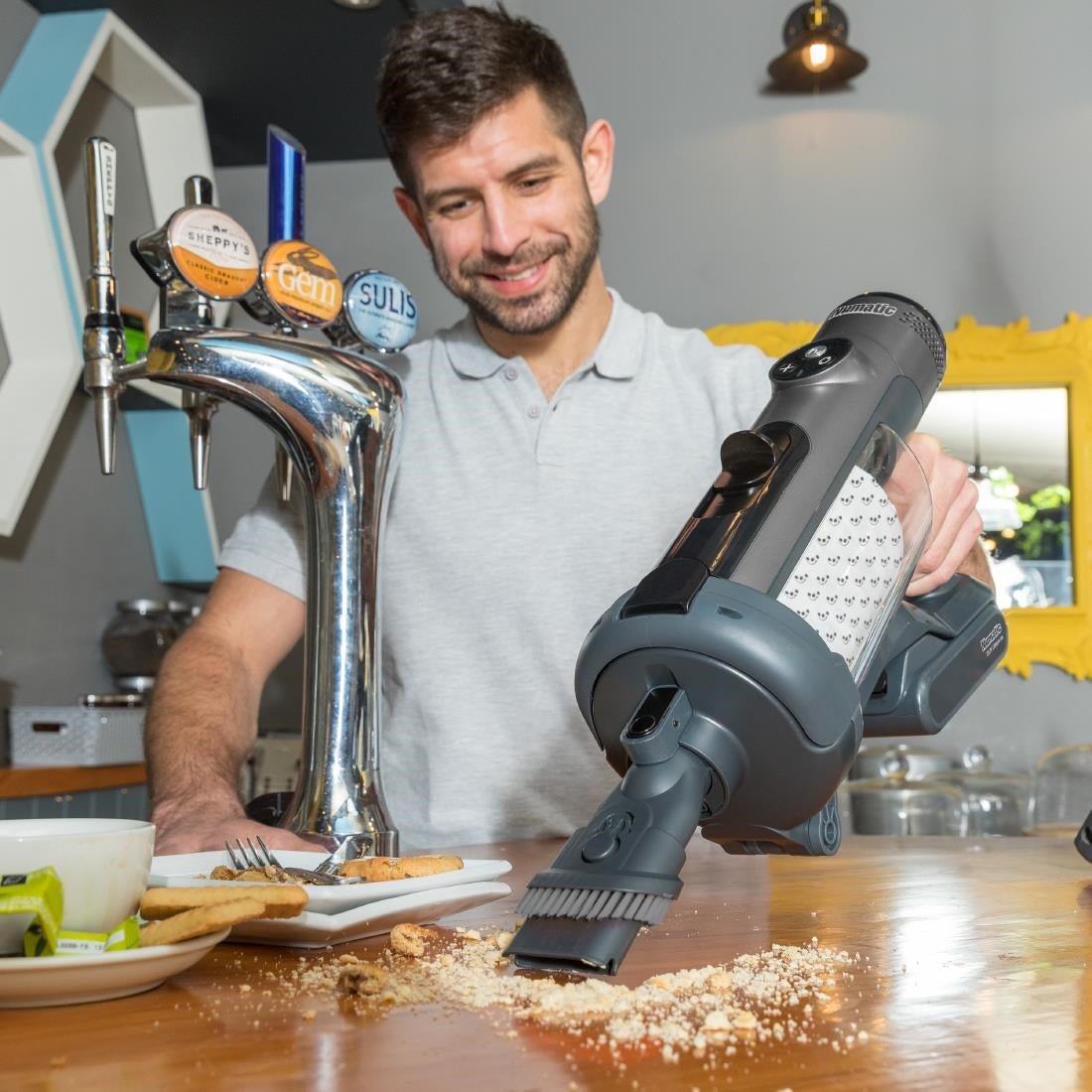 Numatic Quick Professional Cordless Vacuum Cleaner NQ100