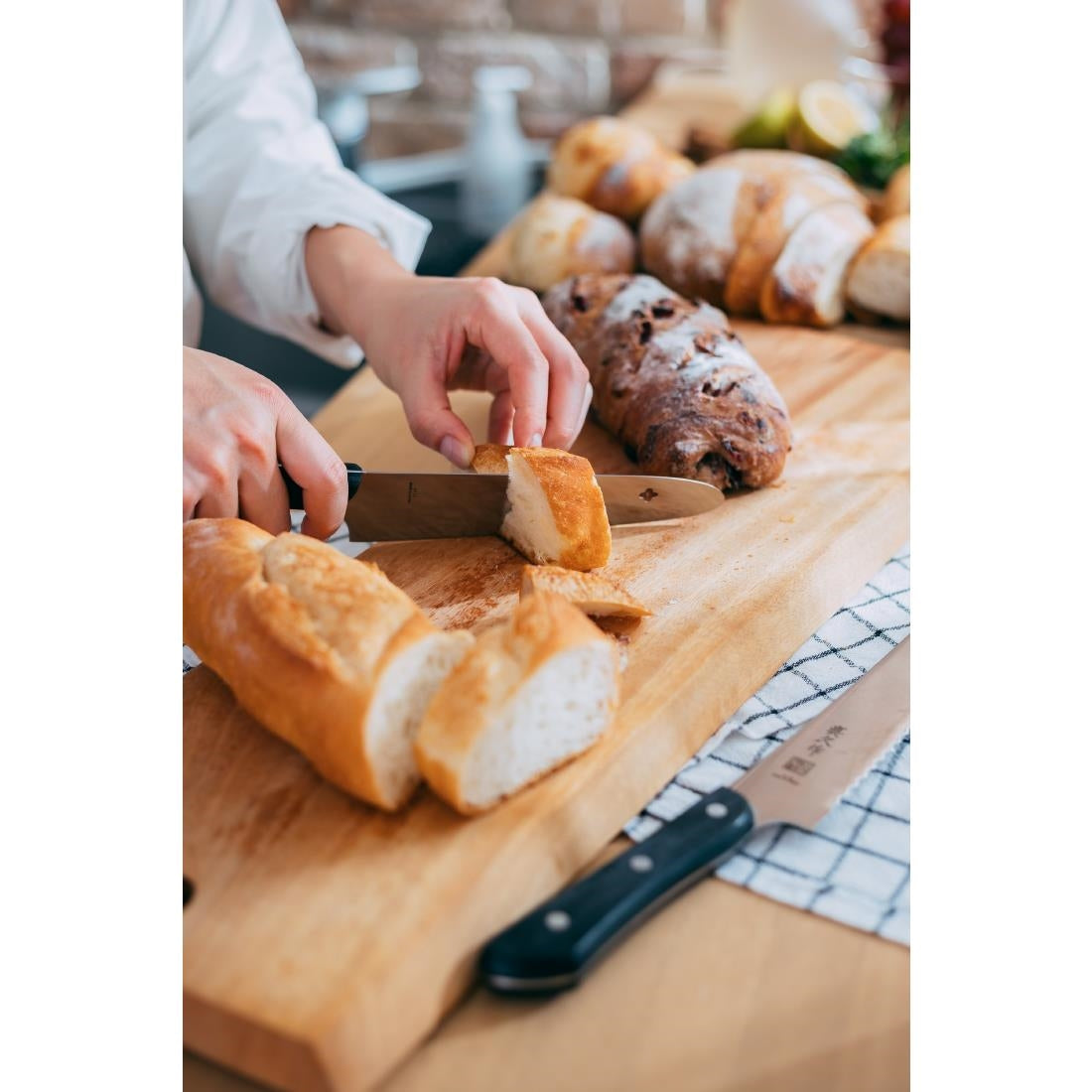 Mac Original Utility Knife AB-60 Black 17cm