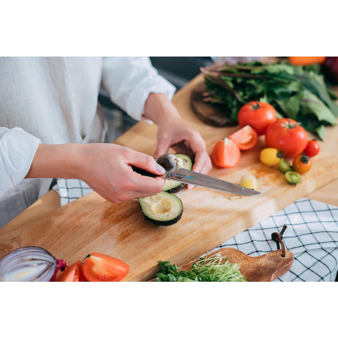 Mac Original Utility Knife AC-55 Black 15cm