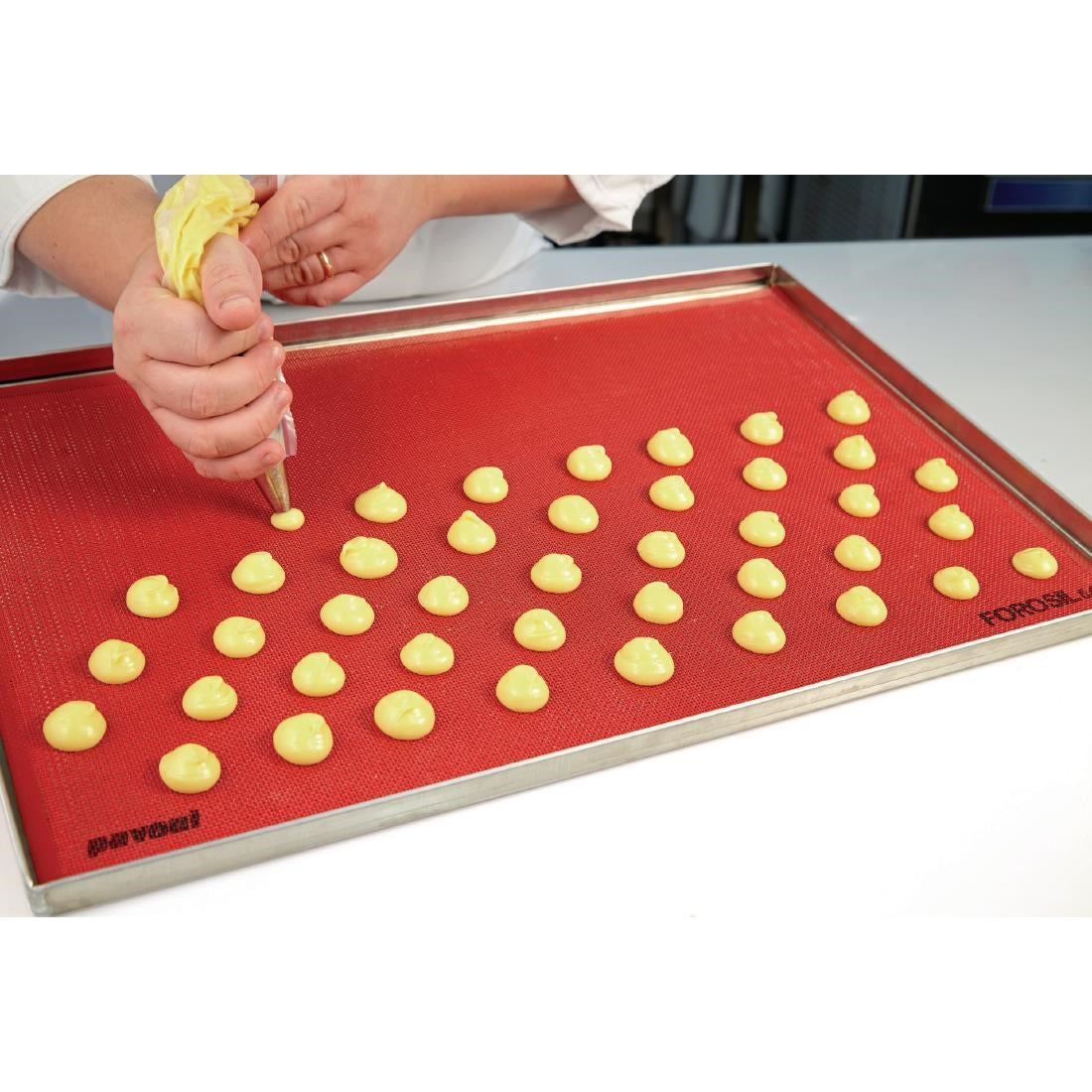 Pavoni Micro Perforated Silicone Pad 585x385mm