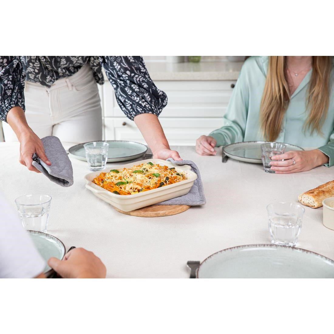 Pyrex Ceramic Rectangular Roasting Dish 290x220mm