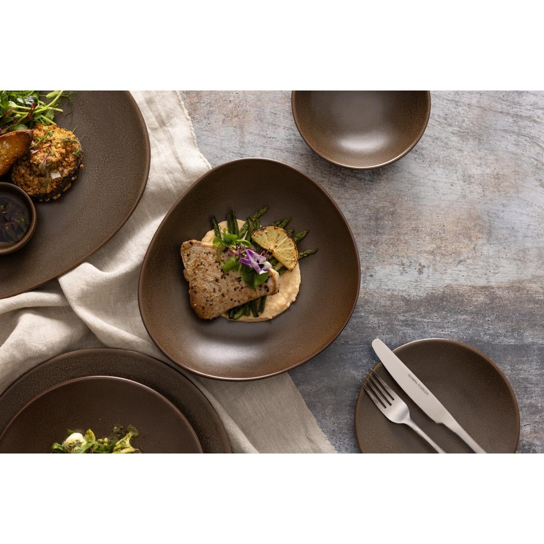 Olympia Ember Triangle Bowls Mahogany 245x220mm (4 Pack)