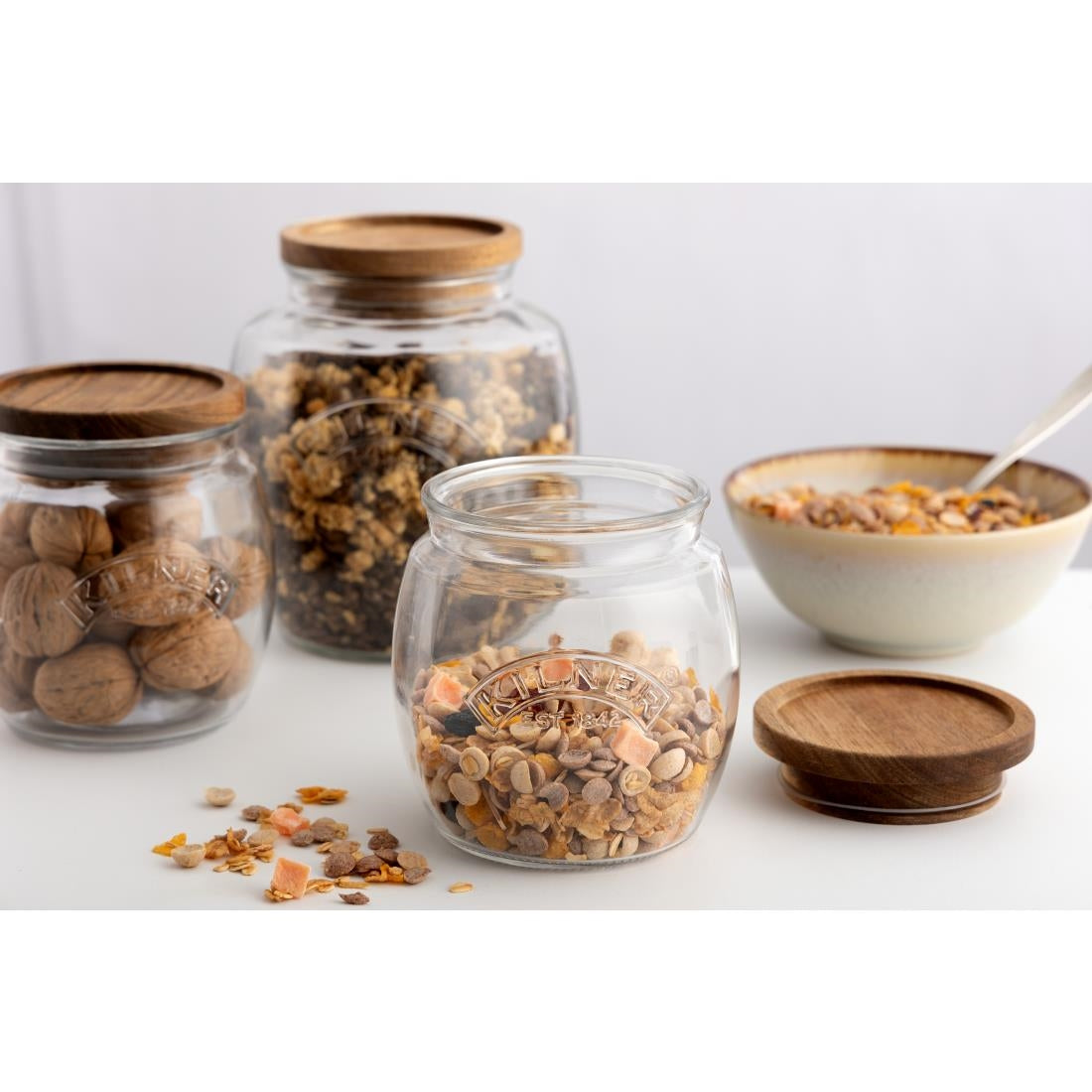 Kilner Universal Jar with Acacia Wooden Lid 850ml
