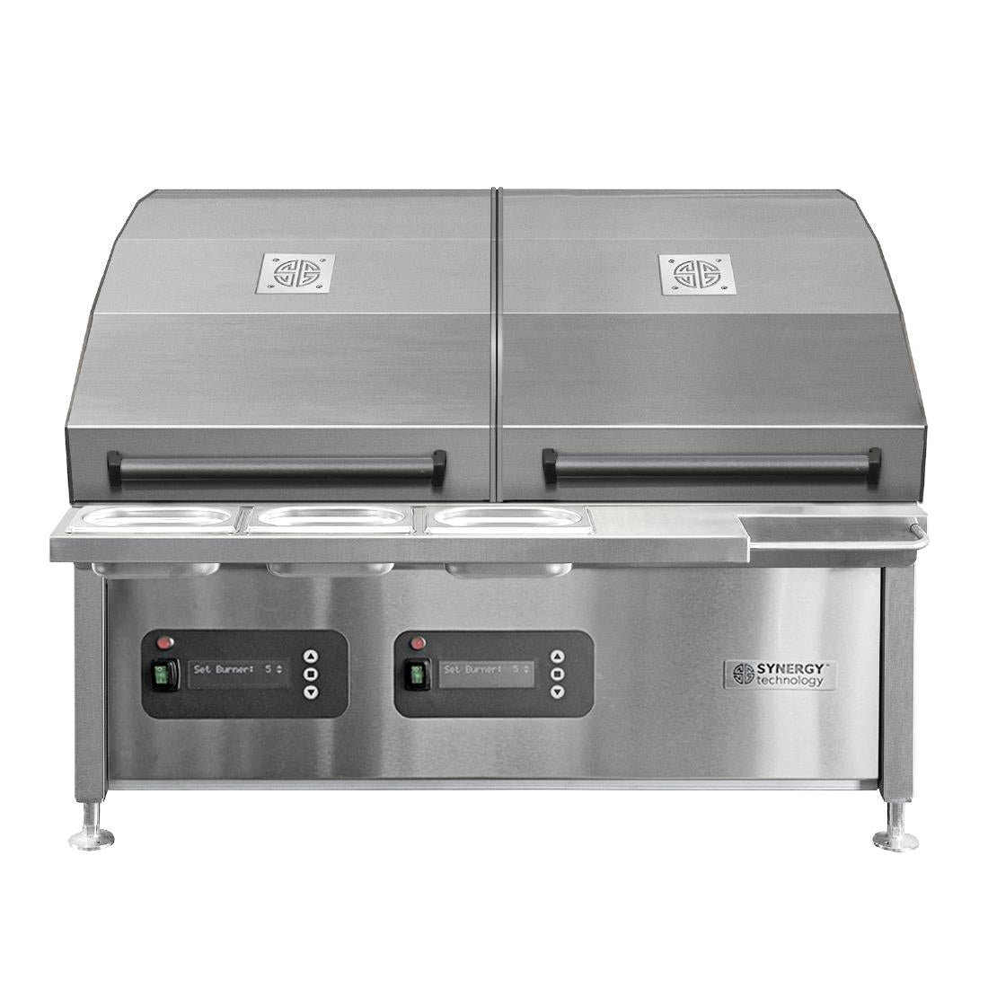 Synergy CharGo Nat Gas Chargrill Oven with 2 Lids, Slow Cook Shelves & Garnish Rail STCGO900