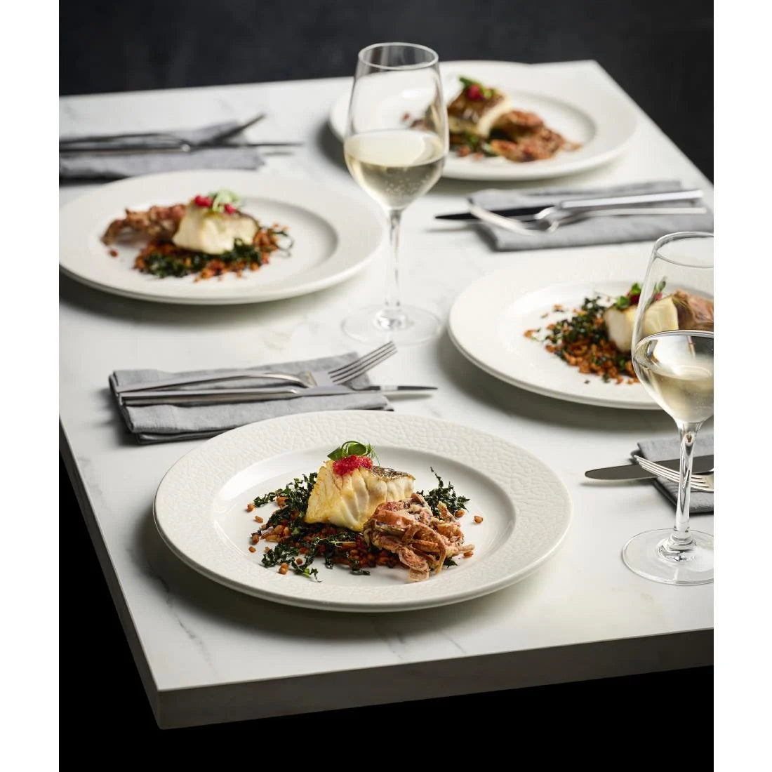 Churchill Viana Footed Plates White 234mm (12 Pack)