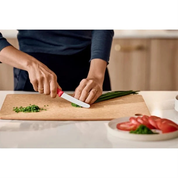 Victorinox Swiss Classic Tomato & Table Knife Wavy Red 22cm