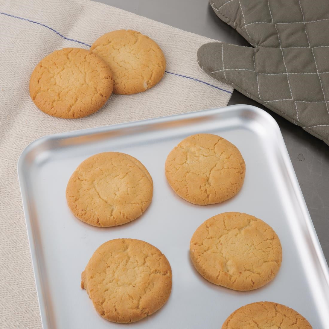 Vogue Aluminium Baking Tray 368x267mm