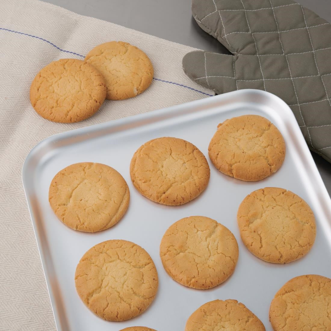 Vogue Aluminium Baking Tray 420x305mm