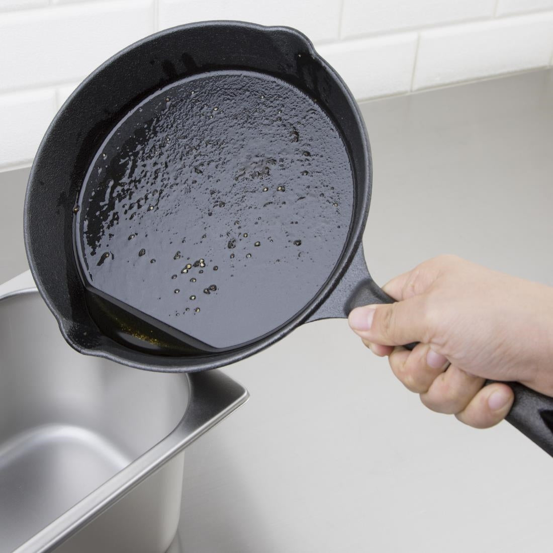 Vogue Round Cast Iron Skillet Pan 20cm