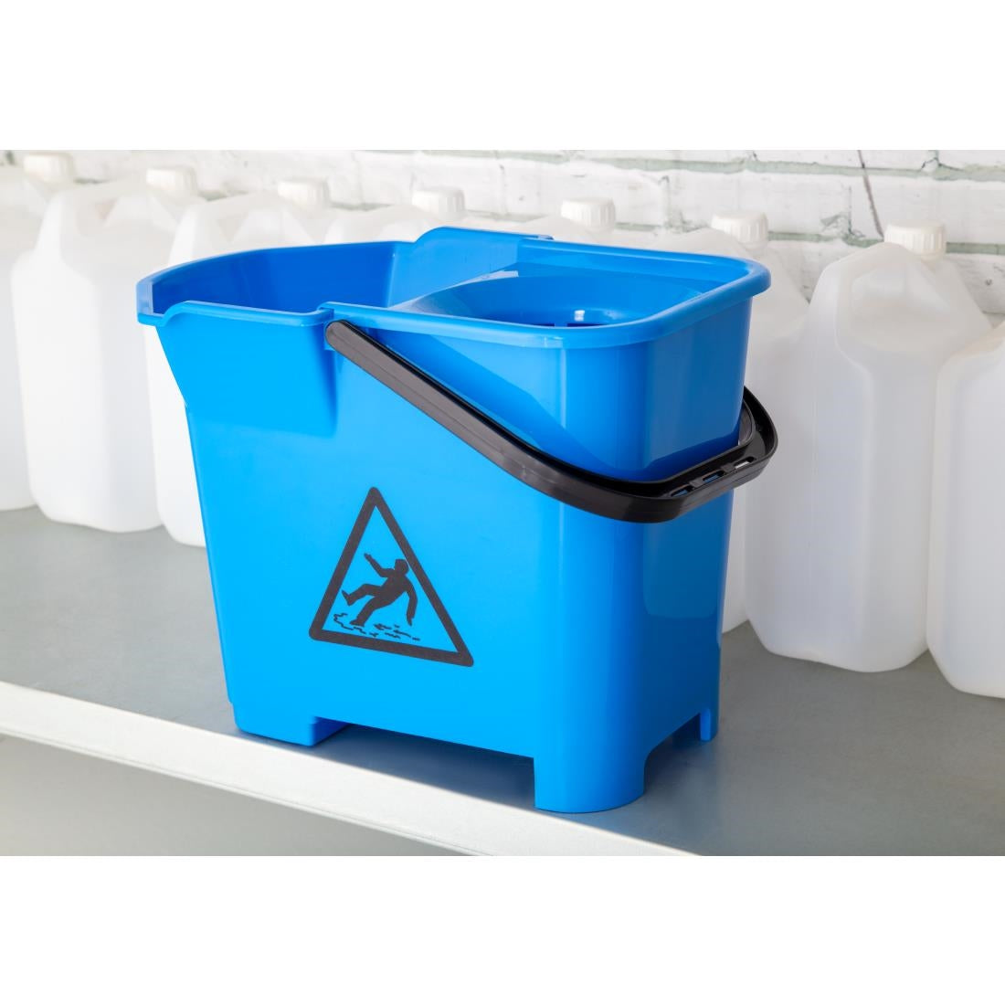 Nisbets Essentials Mop Bucket & Wringer 10Ltr Blue (3 Parts)