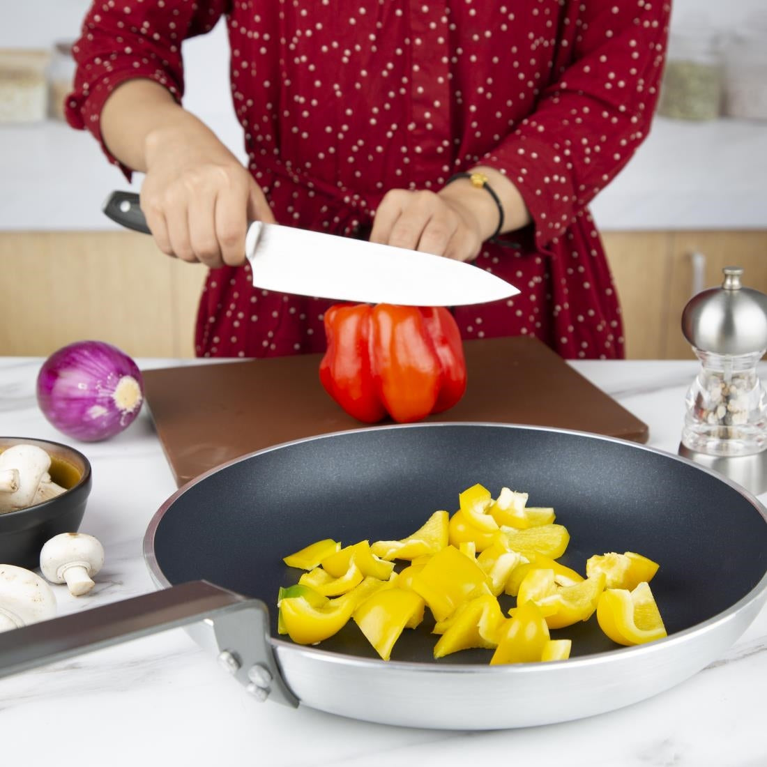 Vogue Aluminium Non-stick Teflon Platinum Plus Frying Pan 32cm