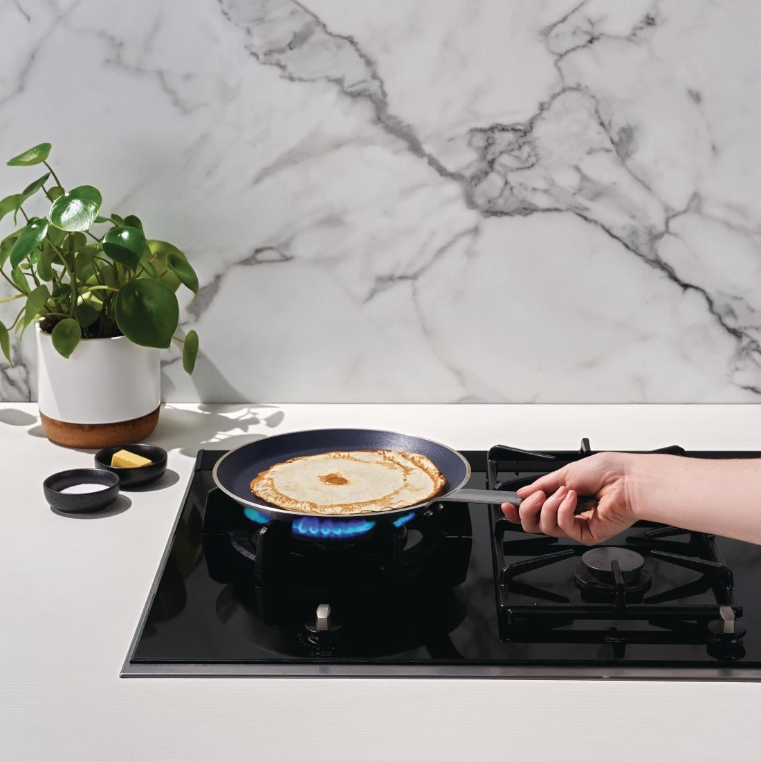 Vogue Aluminium Non-stick Teflon Platinum Plus Crepe Pan 26cm