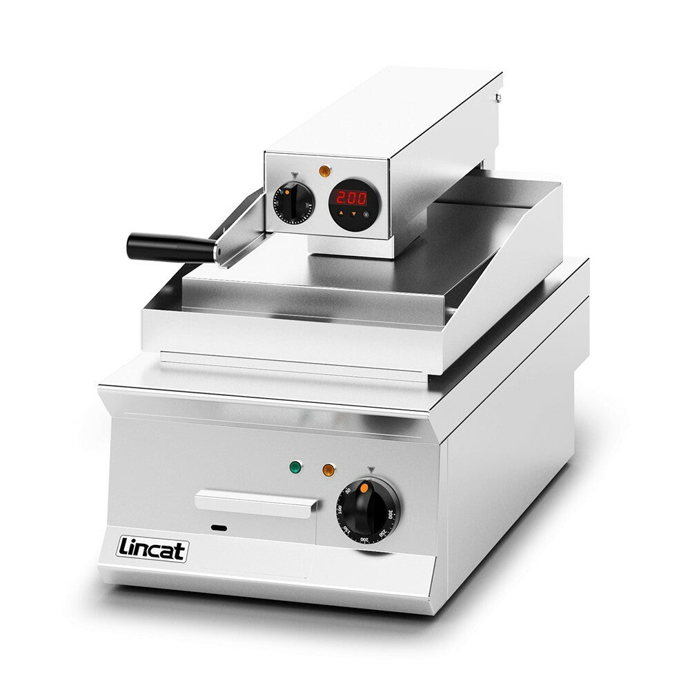 Lincat Opus 800 Ribbed Clam Griddle OE8211/R