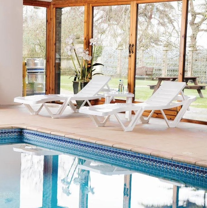 Polypropylene Sun Loungers White (2 Pack)