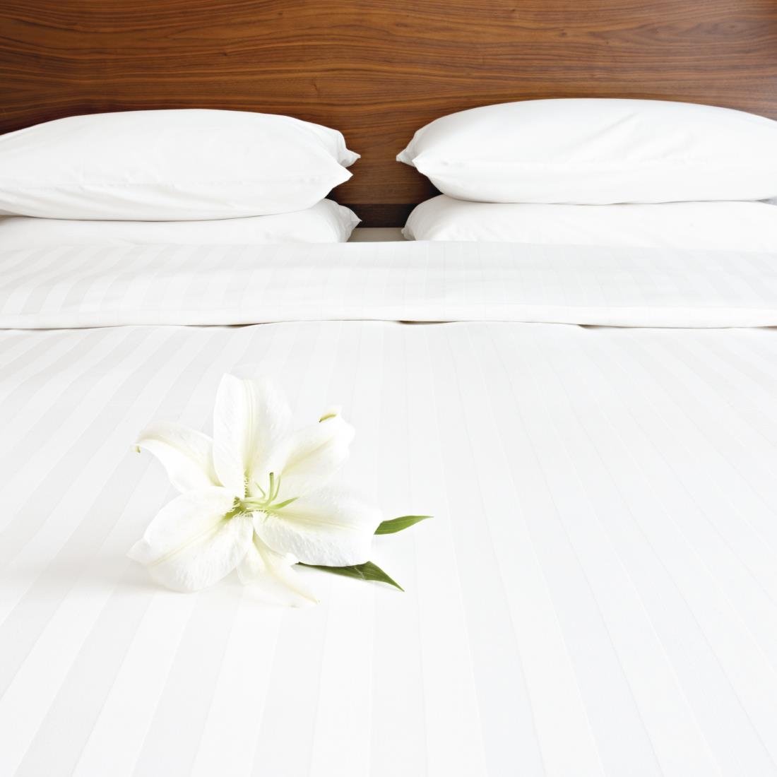 Mitre Comfort Satin Duvet Cover White Zip and Link