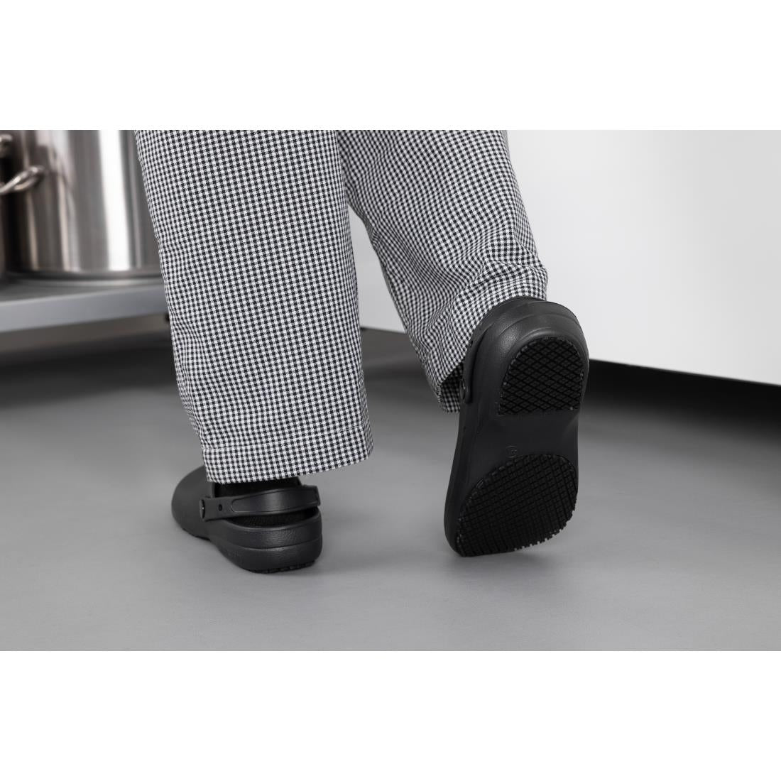 Nisbets Essentials Chefs Clog Black 4445